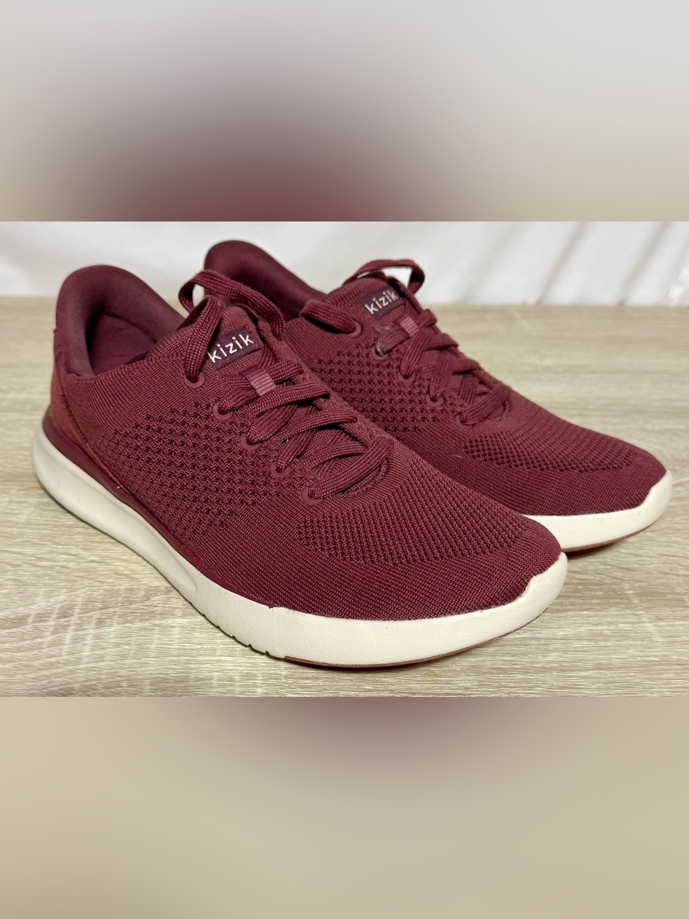 Kizik Lima Hands-Free Sneakers Maroon Men’s 7W / Women’s 8.5W, NWOB